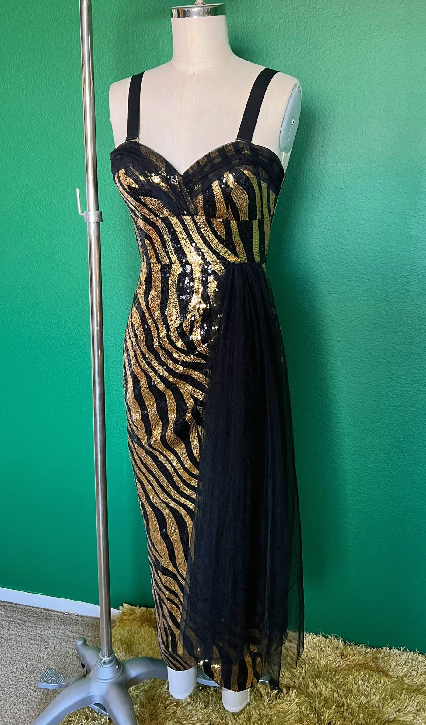 The Girl of my Dreams Sequin Dress (2 Colorways)