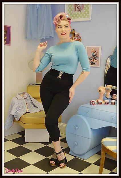 Souvenir Wedge with Ankle Strap in Black Leather