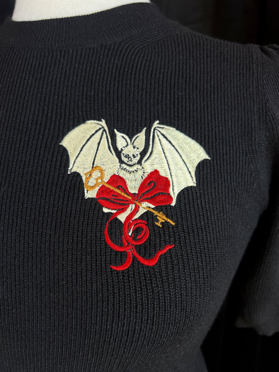 Key Master Bat Short Sleeve Sweater.