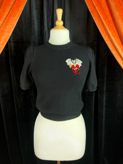 Key Master Bat Short Sleeve Sweater.