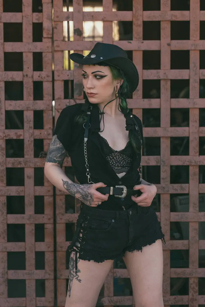 The ‘Sharpshooter’ Western Goth Chain Harness